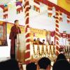 དབོན་པོ་སྐྱབས་མགོན་རིན་པོ་ཆེ་Aenpo Kyabgon presenting a talk at the Sakya College